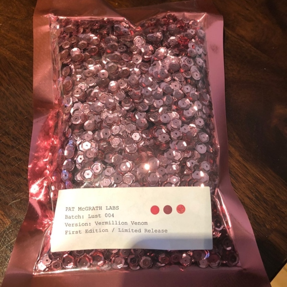 Pat McGrath_lust kit 004 _Vermillion Venom_RARE